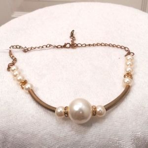 VIntage Pearl and Rhinestones Gold Tone 12" Neckless